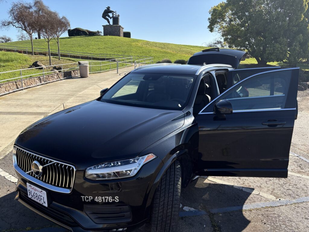 Watson Volvo Front View - Platypus Wine Tours